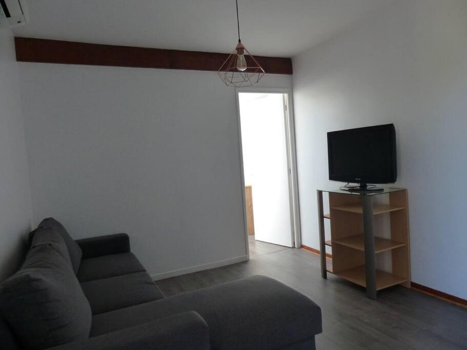 Appartement Dans Maison Brie-et-Angonnes ภายนอก รูปภาพ