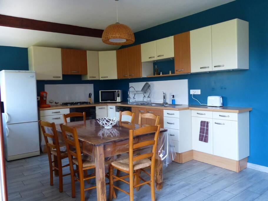 Appartement Dans Maison Brie-et-Angonnes ภายนอก รูปภาพ